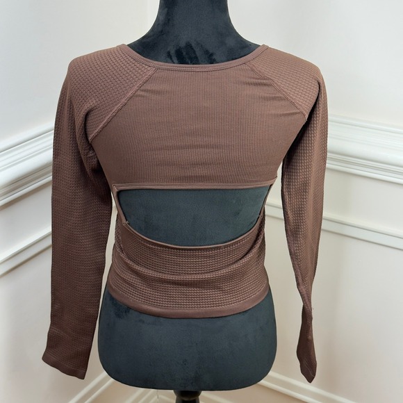 NWT Free People Movement Bail Out Long Sleeve Layer Crop Top in Cocoa XS Small - Picture 6 of 8